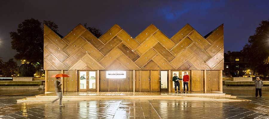 Le Pavillon Circulaire installé sur le parvis de la Mairie de Pari